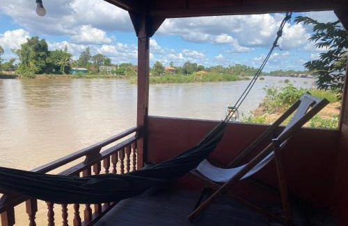 Don Khon House | Khampheng River views sunset