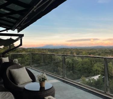 Nan Hotel | โรงแรมม่านฟ้า