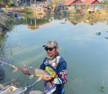 Kut Chum House | Farmstay Red Roof Yasothon