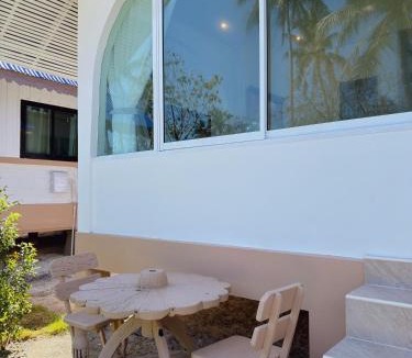 Chaloklum Apartment | Chaloklum Bay Resort - Tranquility Seahouse 104