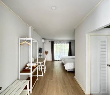 Sam Nak Thong House | On Leave Homestay - ออนลีฟโฮมสเตย์