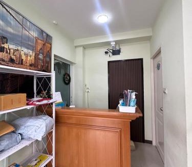 Samsen Nok Apartment | Minimal condo 5 mins to mrt Suthisarn