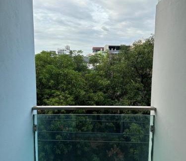 Samsen Nok Apartment | Minimal condo 5 mins to mrt Suthisarn