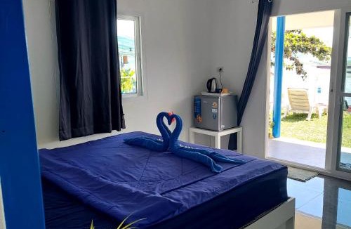 Khong Koi Beach House | Secret Garden Family House
