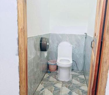Nong Khiaw Hostel | Nongkhiaw IngIng Backpackers Hostel