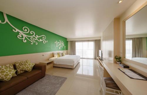 Krathum Baen Hotel | Aspira Petchkasem
