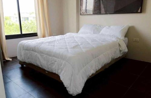 Bang Na Hotel | RQ Bangkok Sukhumvit 107 by Collection O