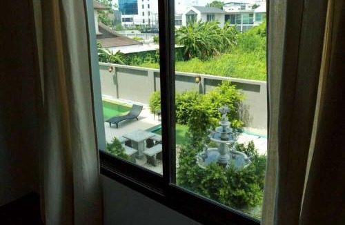Bang Na Hotel | RQ Bangkok Sukhumvit 107 by Collection O
