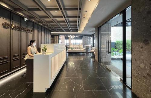 Si Phraya Hotel | @Nares Hotel