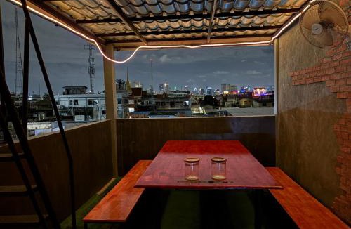 Wat Sam Phraya Hostel | Nomad Yard Hostel