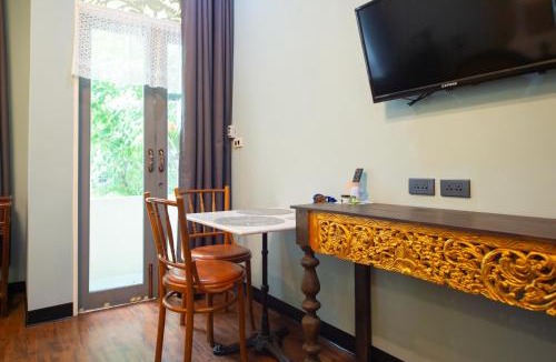 Talat Noi Bed & Breakfast | The Unforgotten B&B