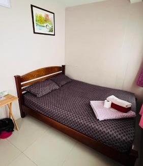 Wat Bowon Niwet House | Honey Place Guesthouse