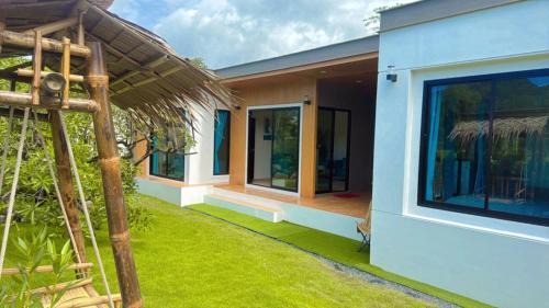 Krabi Villa | Ao Nang Escapes Tropical Villas & Studios