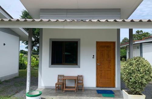 Nakhon Sawan House | KHUN CHUAT'S HOUSE