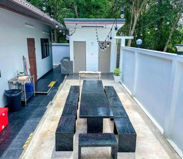 Khlong Hae Villa | Vanis Pool Villa Hatyai