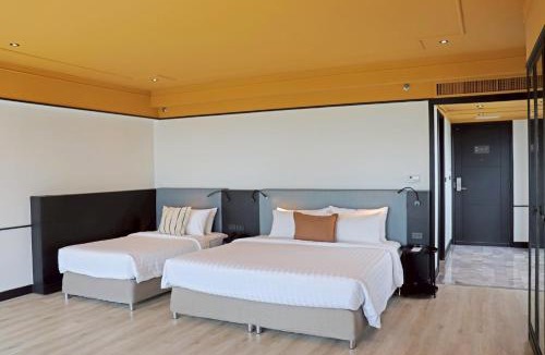 Phaya Thai Hotel | The Quarter Saphankhwai by UHG - Close to Chatuchak Market, Krung Thep Aphiwat Central Terminal Station-BangSue Grand Station