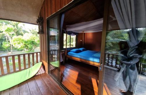 Ranong Hotel | BMB Boun Marvin Bungalows