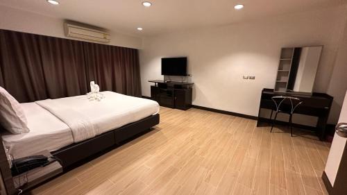 Chom Thong Hotel | 14 Place