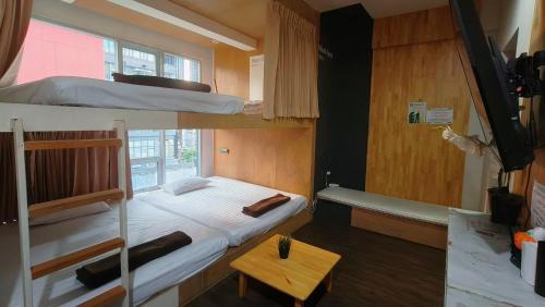 Ekkamai Hostel | BoB Hostel บ็อบโฮสเทล