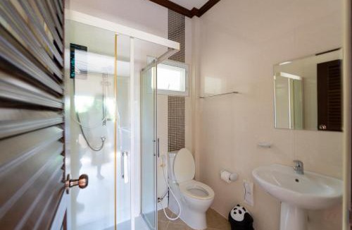 Takat Ngao Resort | Baan Faa Talaychan Resort