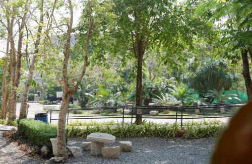 Nong Nam Daeng Hotel | โรงแรมภูรัญญารีสอร์ทเขาใหญ่