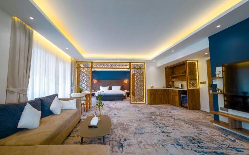 Sihanoukville City Centre Hotel | Queenco Entertainment Resort