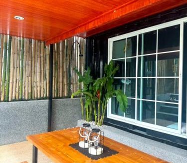 Phetchaburi Hotel | R resident resort