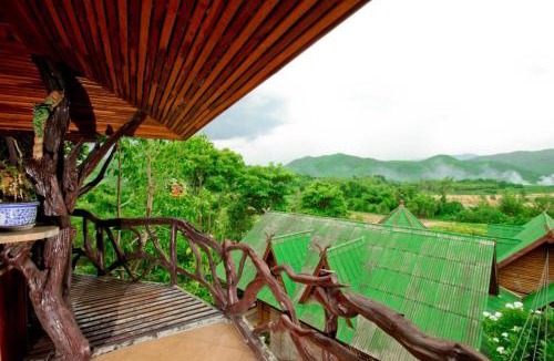 Suan Phueng Resort | ศศิคันทรี รีสอร์ท