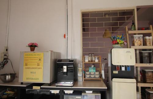 Ban Phan Thom Hostel | Baan Nampetch Hostel