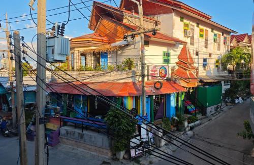 Haad Rin Hostel | The Funky Monkey Hostel - 18 to 40 years old only