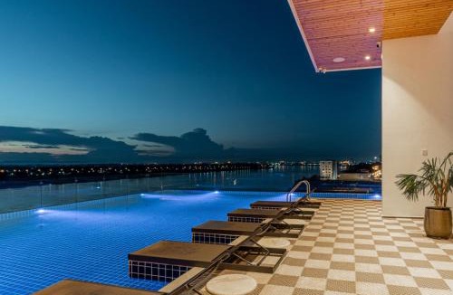 Vientiane Hotel | One Riviera Hotel and Residences