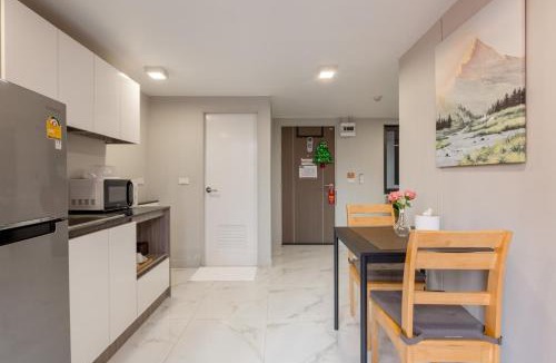Khlong Toei Hostel | CJ ELAND Sukhumvit36 BTS Thonglor