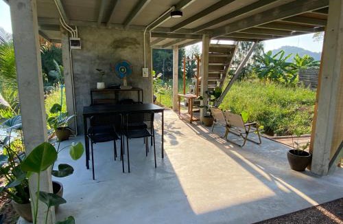 Ratchaburi House | Royal mountain view (วิวเขาหลวง)