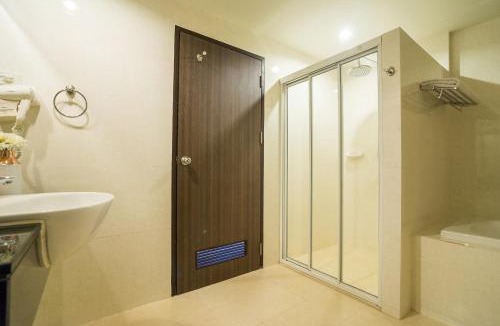 Bang Phlat Hotel | Beyond Suite