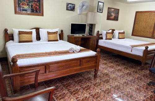 Wat Ket Hostel | Saithong House