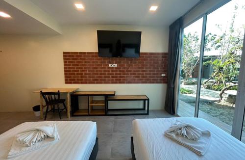 Nong Kha Yang Resort | Uthaithani Resort