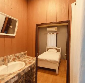 Wua Lai Hostel | Agga CNX Hostel