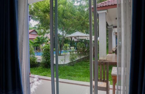Krong Kaeb House | New Dragon Inn Guest House