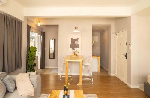 Silom Apartment | Cozy studio for 3 guests in the heart of Silom - 3B