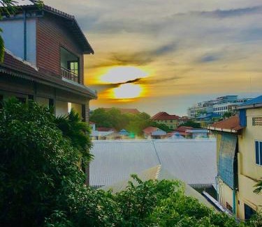 Downtown Siem Reap House | Golden Papaya Guesthouse