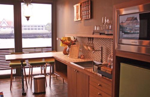 Phra Borom Maha Ratchawang Hotel | Arun Residence