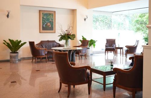 Huai Khwang Hotel | Royal Suite Hotel Bangkok