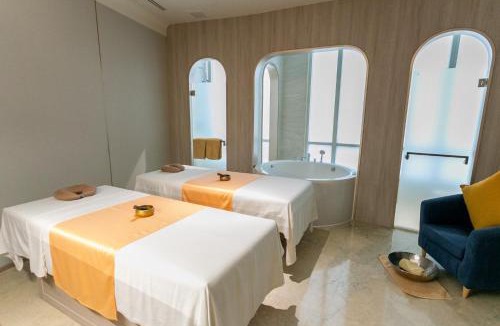 Pathumwan Hotel | Centara Grand at CentralWorld