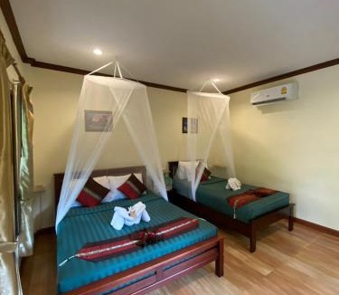 Khlong Sok Cabin | Khao Sok River & Jungle Bungalow