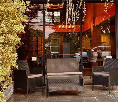 Pratumnak Hill Hostel | Hostel Friends Station & Cafe