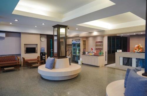 Tha Pradu Hotel | Klaang Muang Hotel (โรงแรมกลางเมือง)