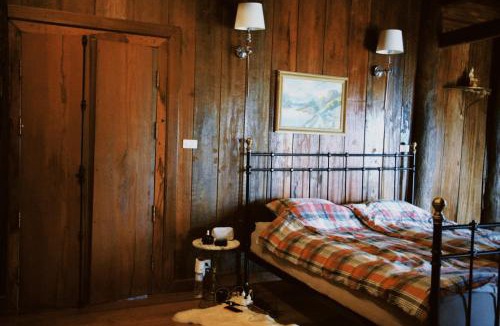 Wiang Kaen House | WoodHouse Homestay Chiangrai