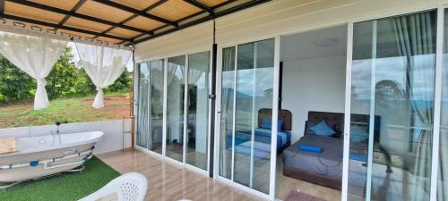 Nam Nao Resort | บ้านไร่ระเบียงฟ้า น้ำหนาว แคมป์ปิ้ง