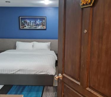Bangkok Noi Hotel | Poonsuk Place Hotel