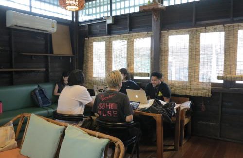 Wat Bowon Niwet Hostel | Non House Bangkok